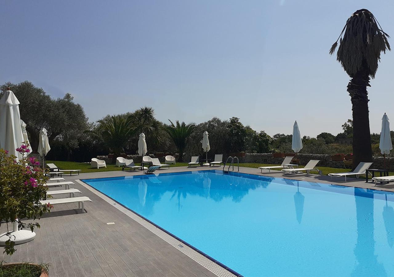 Domus Hyblaea Resort ปาลัซโซ อาเกรอิเด ภายนอก รูปภาพ